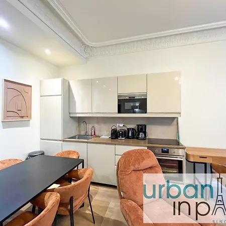 Urban Flat 63 - Beautiful 3 Bedroom Flat Champs-elysees Lägenhet
